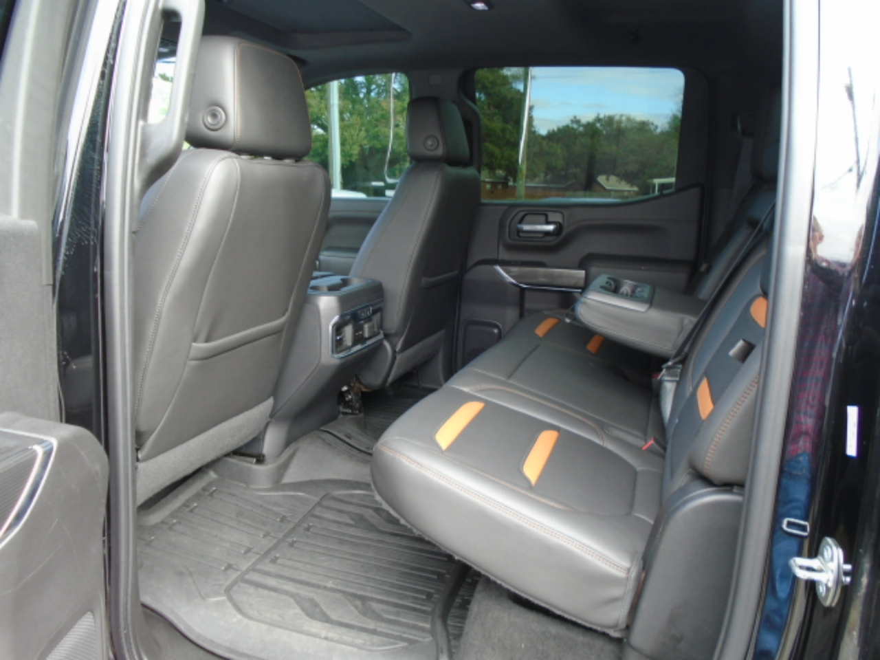 GMC Sierra 1500 Crew Cab Crew Cab 143.5" WB 4WD SLT 2019