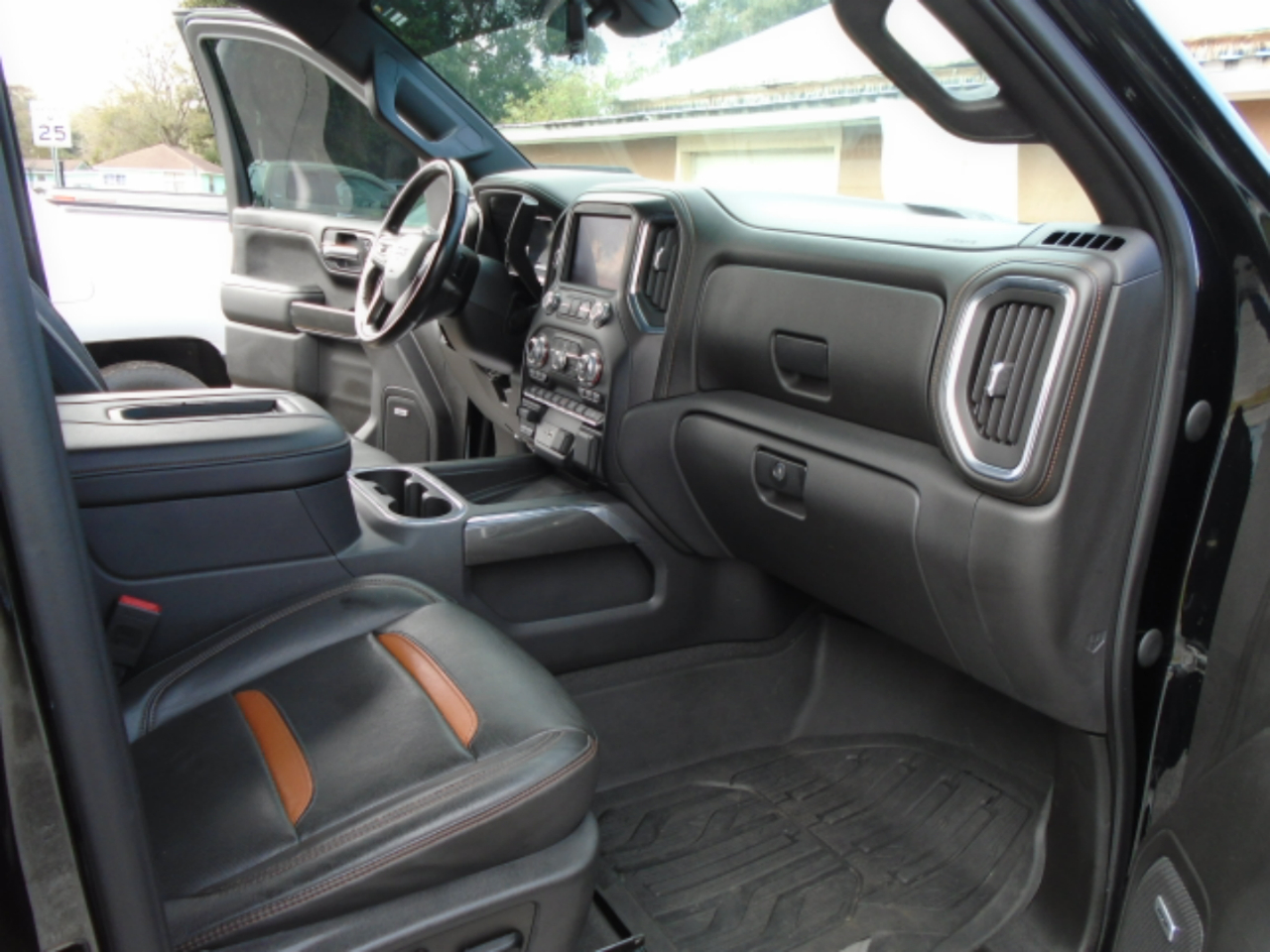 GMC Sierra 1500 Crew Cab Crew Cab 143.5" WB 4WD SLT 2019