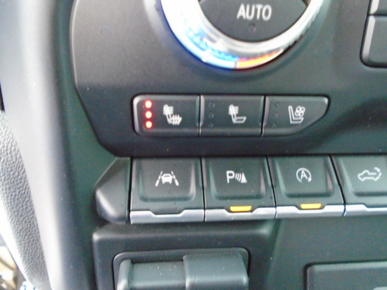 GMC Sierra 1500 Crew Cab Crew Cab 143.5" WB 4WD SLT 2019