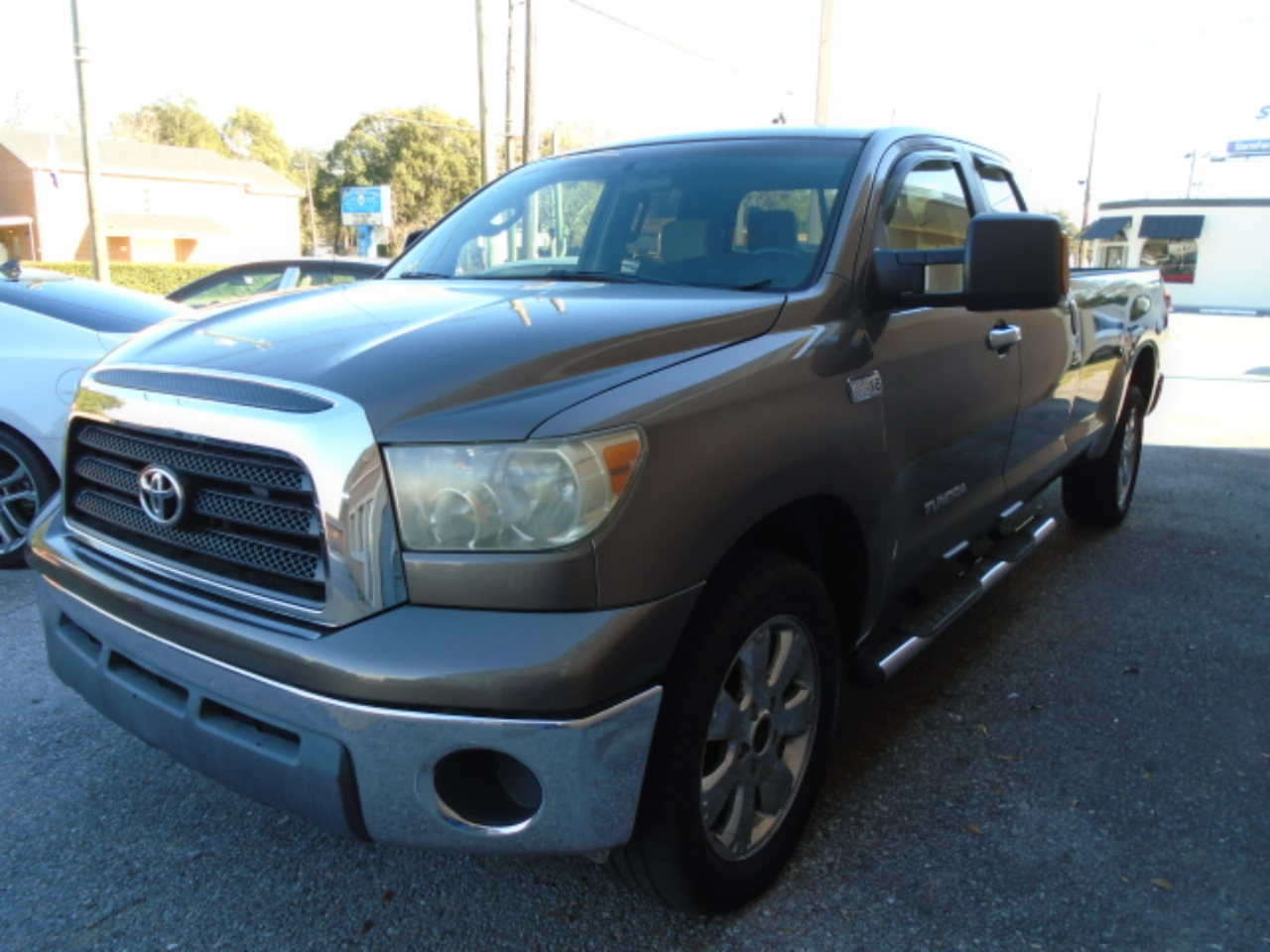Toyota Tundra 2WD Double 164.6" 5.7L V8 SR5 (Natl 2007