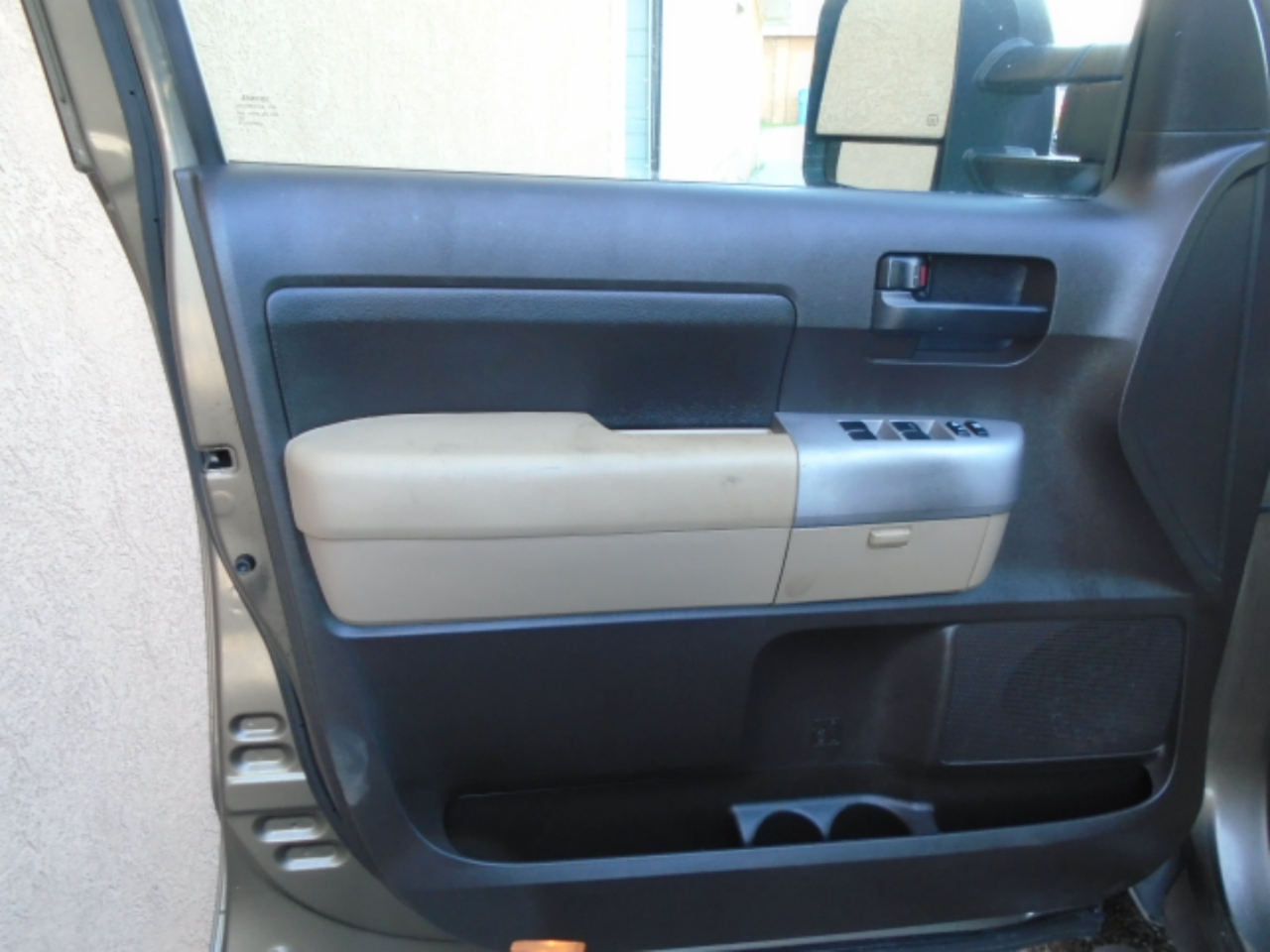 Toyota Tundra 2WD Double 164.6" 5.7L V8 SR5 (Natl 2007