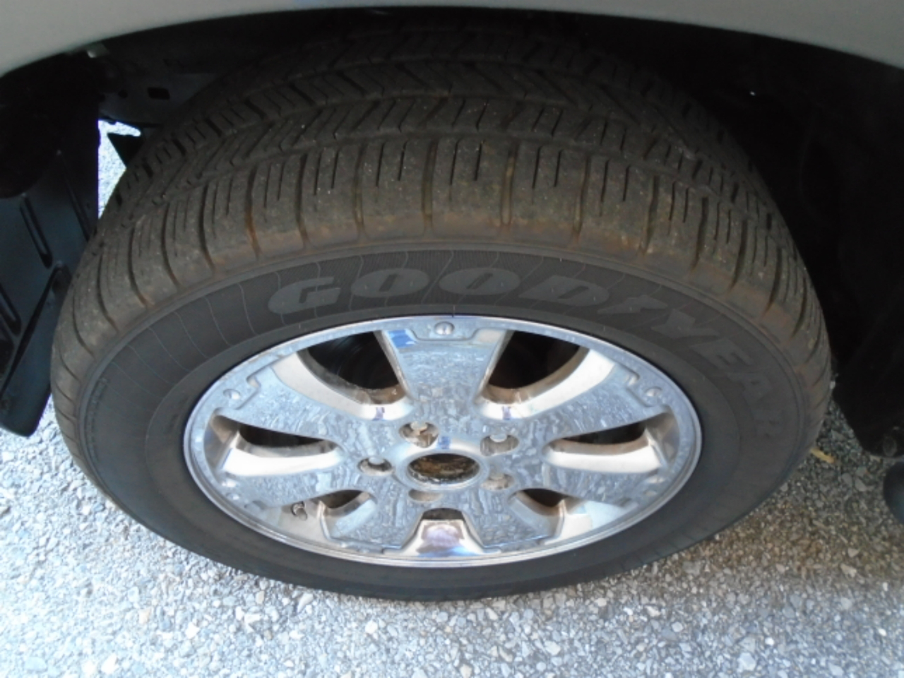 Toyota Tundra 2WD Double 164.6" 5.7L V8 SR5 (Natl 2007