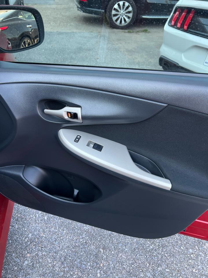 Toyota Corolla 4dr Sdn Auto S Special Edition (Natl) 2013