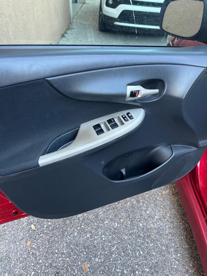 Toyota Corolla 4dr Sdn Auto S Special Edition (Natl) 2013