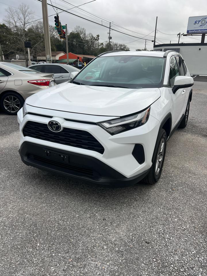 Toyota RAV4 XLE AWD (Natl) 2025