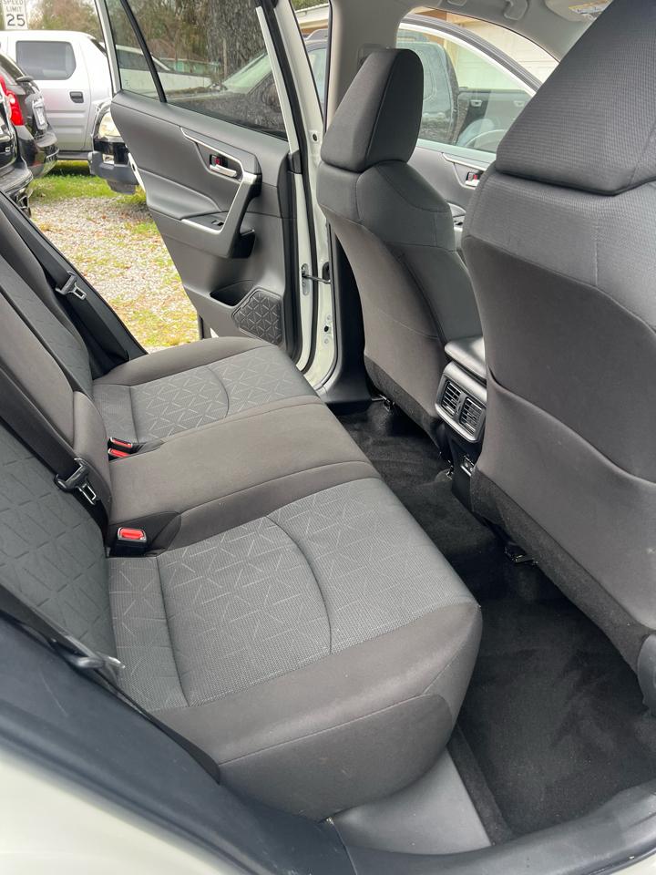 Toyota RAV4 XLE AWD (Natl) 2025