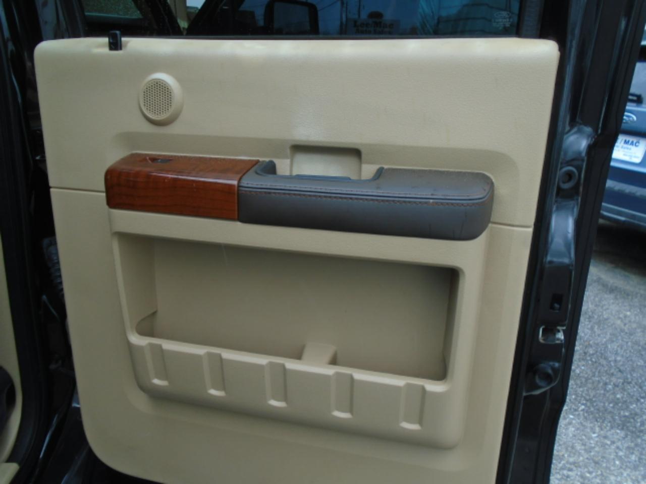 Ford Super Duty F-450 DRW 4WD Crew Cab 172" King Ranch 2015