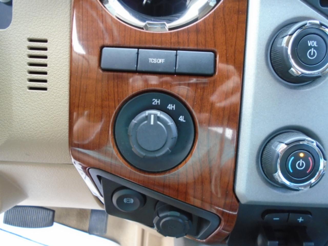 Ford Super Duty F-450 DRW 4WD Crew Cab 172" King Ranch 2015