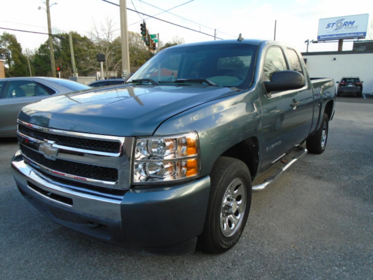 Chevrolet Silverado 1500 2WD Ext Cab 143.5" LS 2009