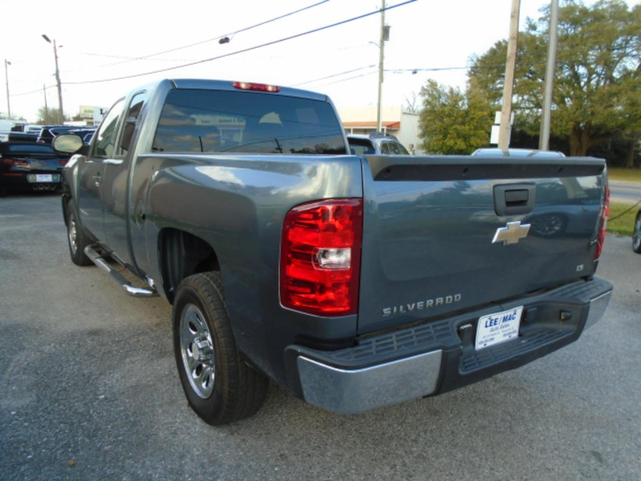 Chevrolet Silverado 1500 2WD Ext Cab 143.5" LS 2009