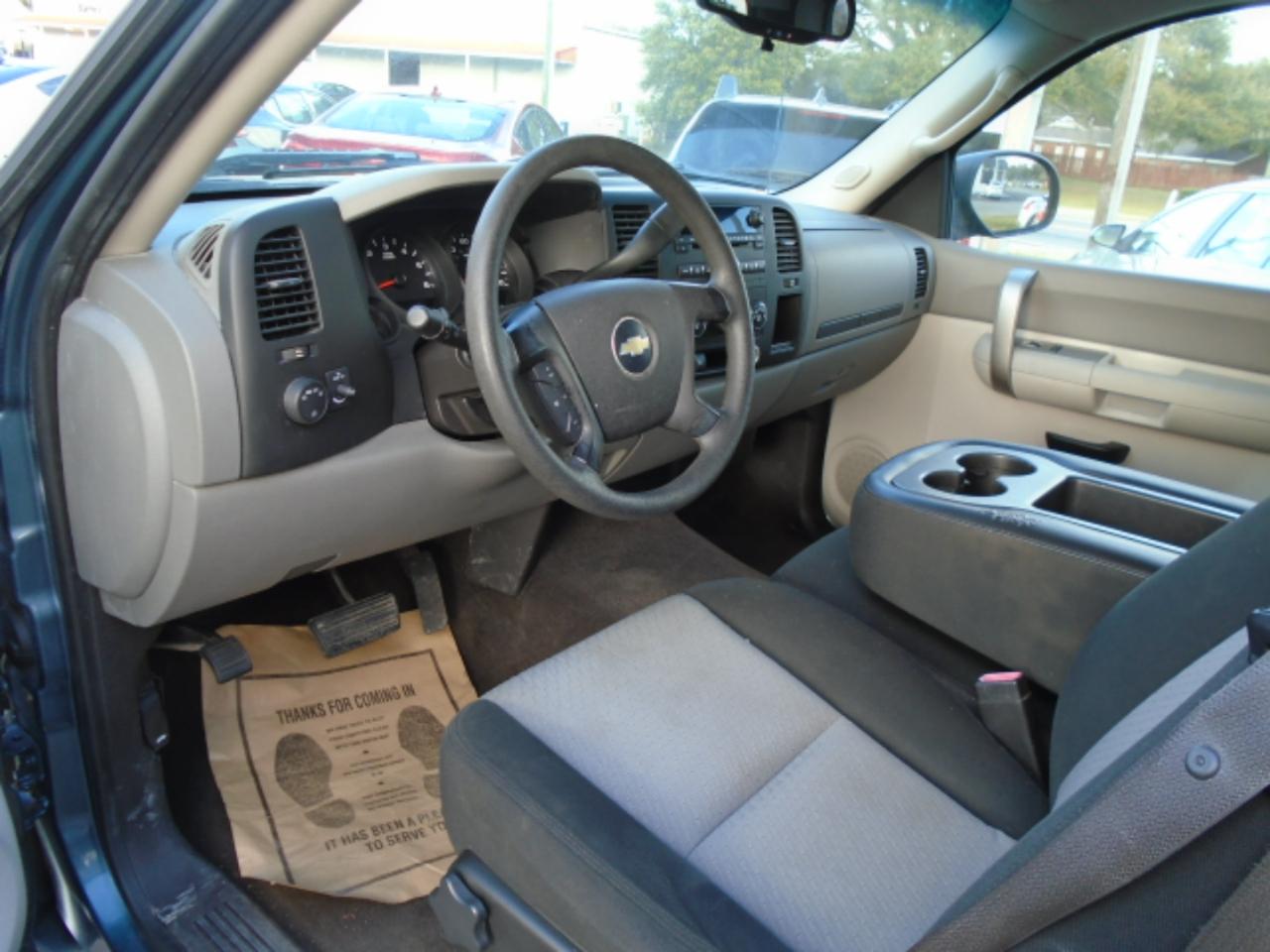 Chevrolet Silverado 1500 2WD Ext Cab 143.5" LS 2009