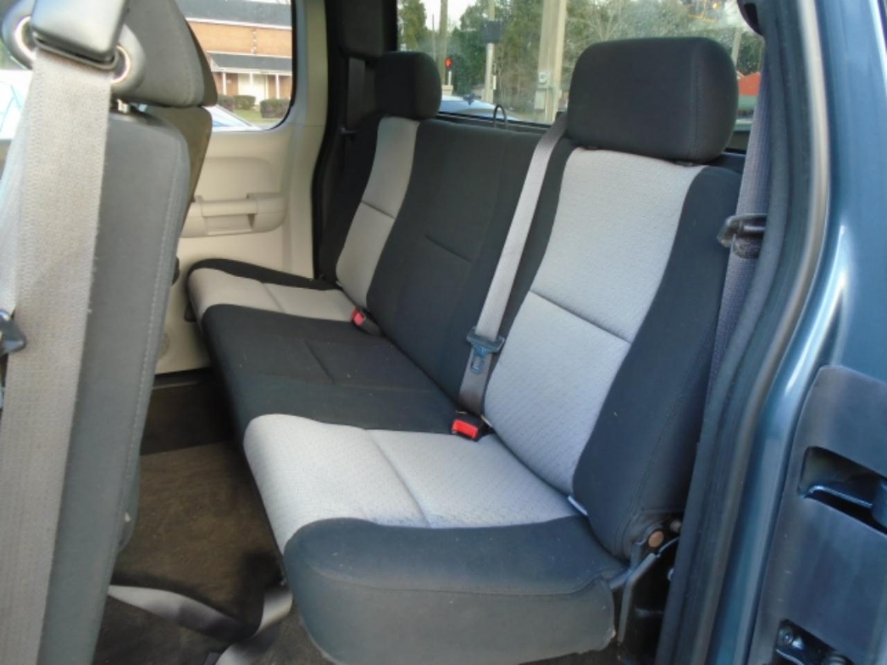 Chevrolet Silverado 1500 2WD Ext Cab 143.5" LS 2009