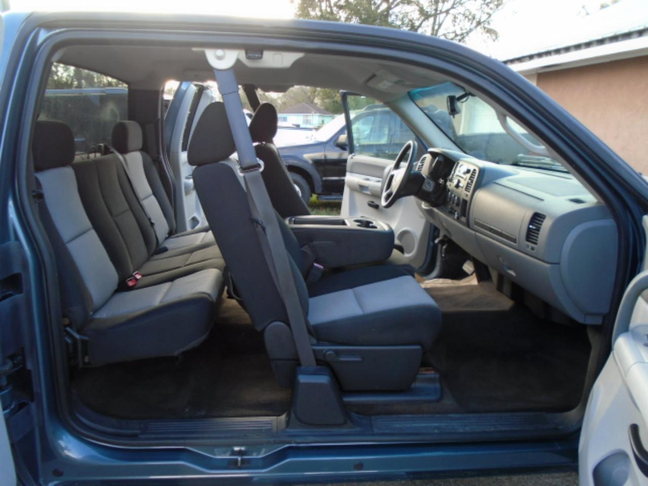 Chevrolet Silverado 1500 2WD Ext Cab 143.5" LS 2009