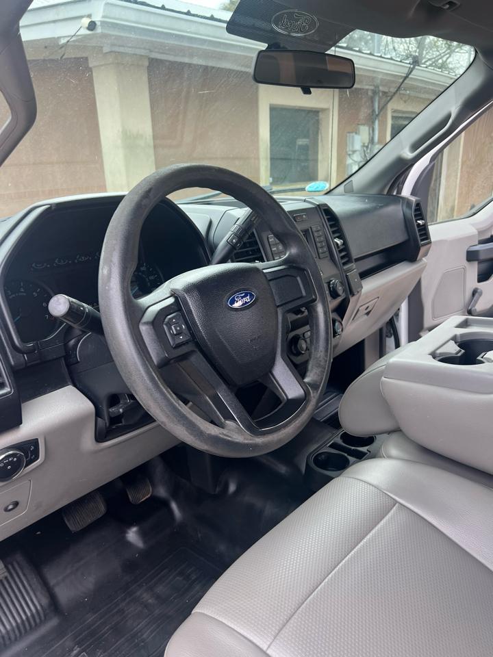 Ford F-150 4WD SuperCrew 139" XL 2017