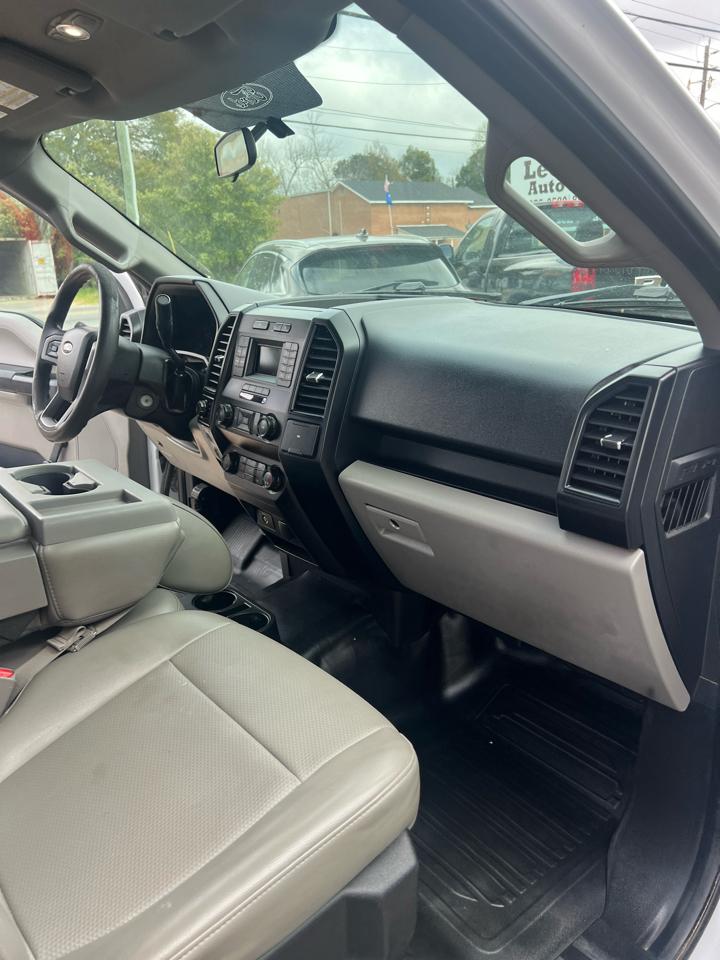 Ford F-150 4WD SuperCrew 139" XL 2017