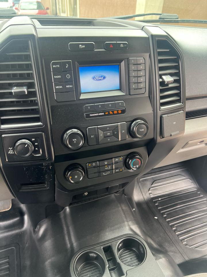 Ford F-150 4WD SuperCrew 139" XL 2017