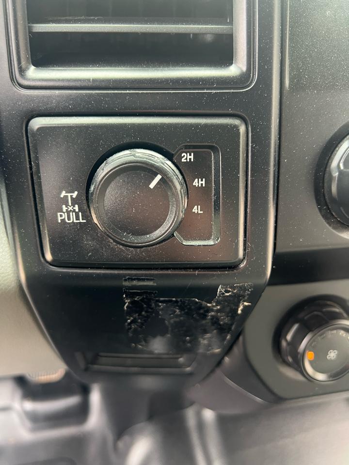 Ford F-150 4WD SuperCrew 139" XL 2017