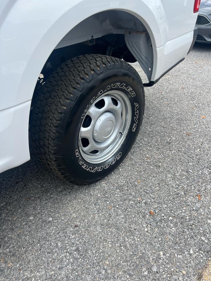 Ford F-150 4WD SuperCrew 139" XL 2017