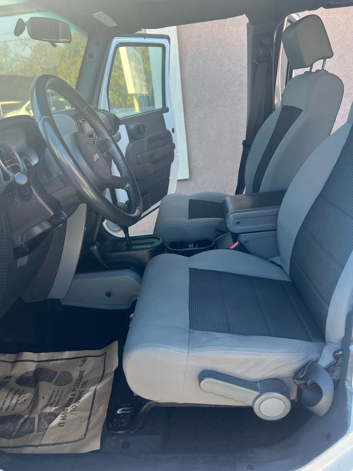 Jeep Wrangler Unlimited 4WD 4dr Sport 2010