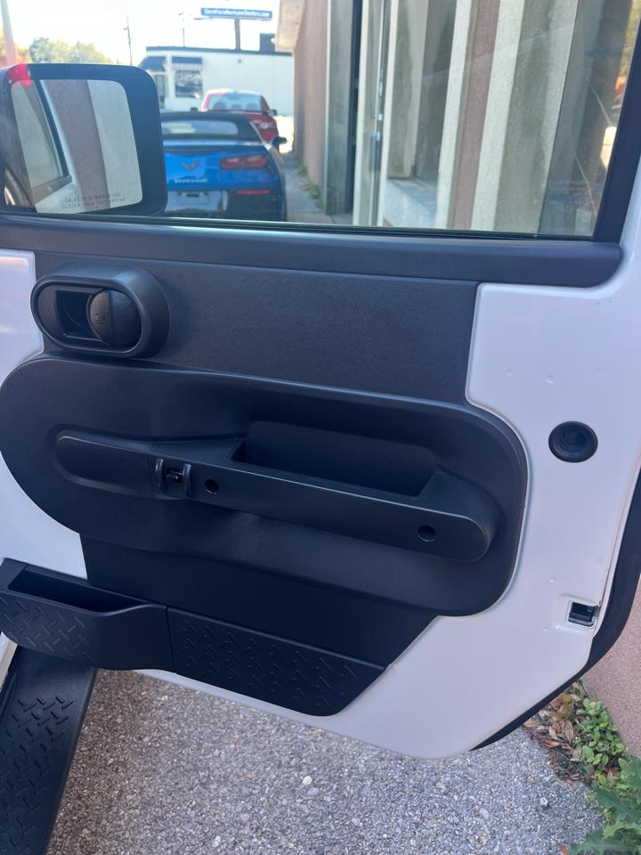 Jeep Wrangler Unlimited 4WD 4dr Sport 2010