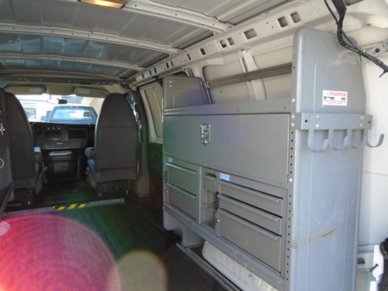 Chevrolet Express Cargo Van RWD 1500 135" 2014