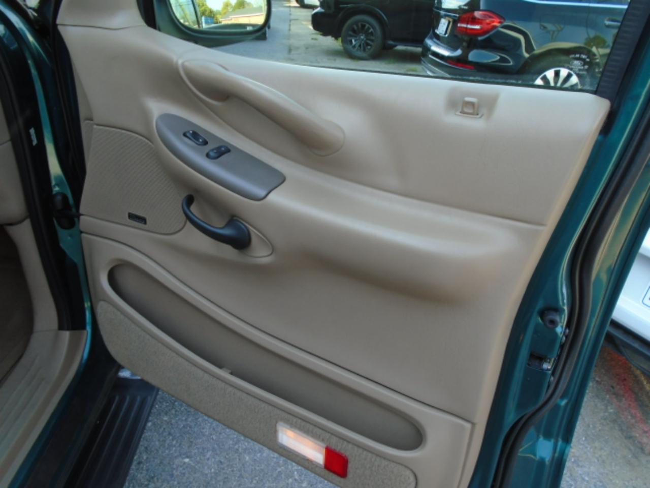 Ford Expedition 119" Eddie Bauer 1997