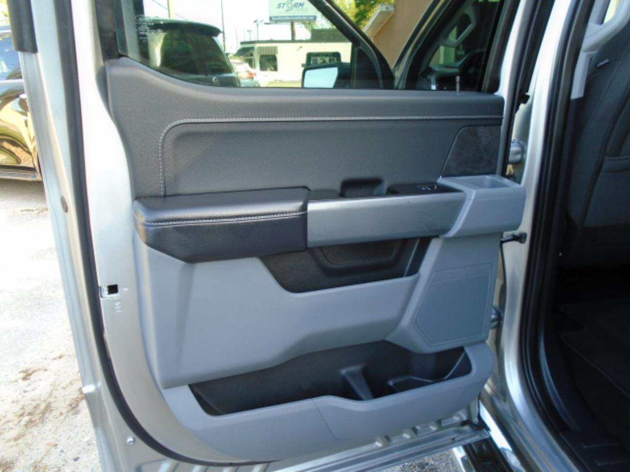 Ford F-150 XLT 2WD SuperCrew 5.5' Box 2025