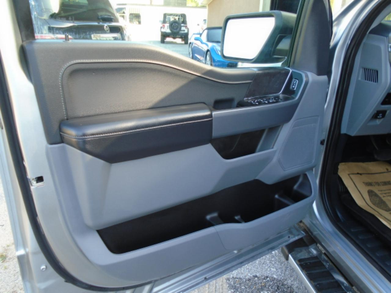 Ford F-150 XLT 2WD SuperCrew 5.5' Box 2025