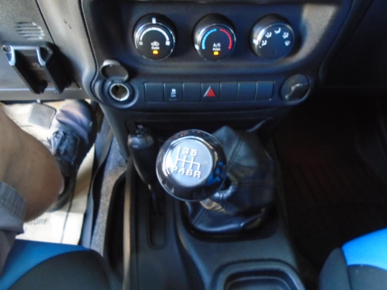 Jeep Wrangler 4WD 2dr Sport 2013