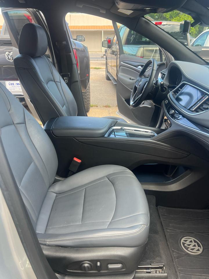 Buick Enclave FWD 4dr Essence 2022
