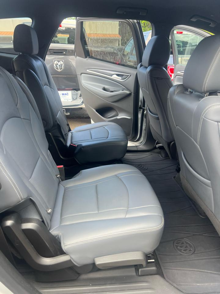 Buick Enclave FWD 4dr Essence 2022