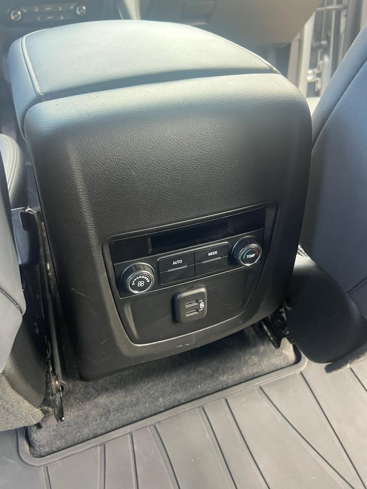 Buick Enclave FWD 4dr Essence 2022