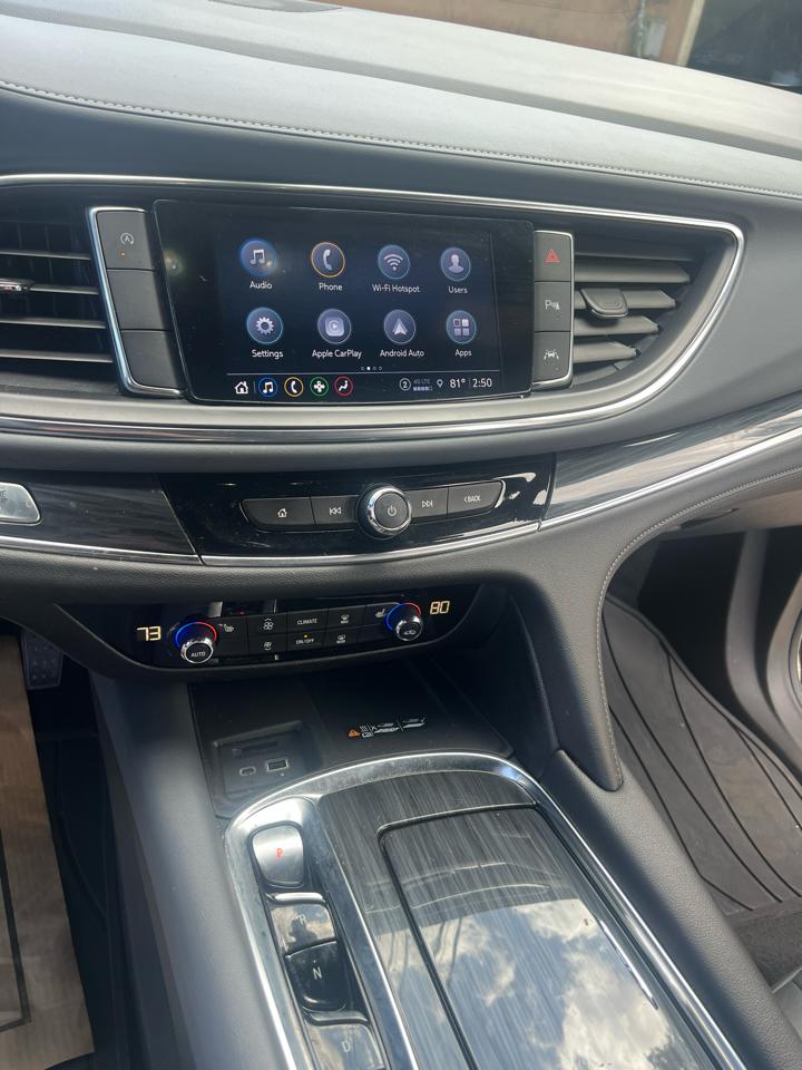 Buick Enclave FWD 4dr Essence 2022
