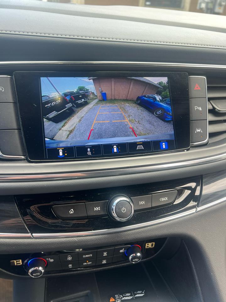 Buick Enclave FWD 4dr Essence 2022