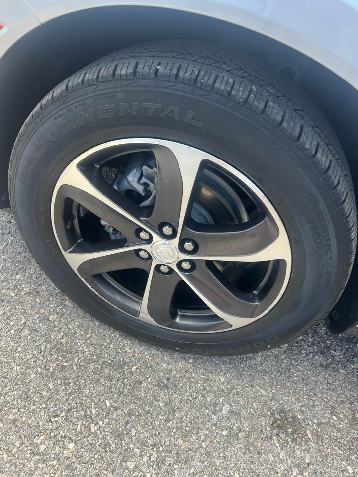 Buick Enclave FWD 4dr Essence 2022