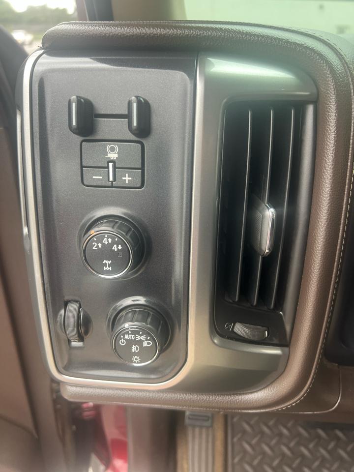 Chevrolet Silverado 3500HD Built After Aug 14 4WD Crew Cab 153.7" LTZ 2015