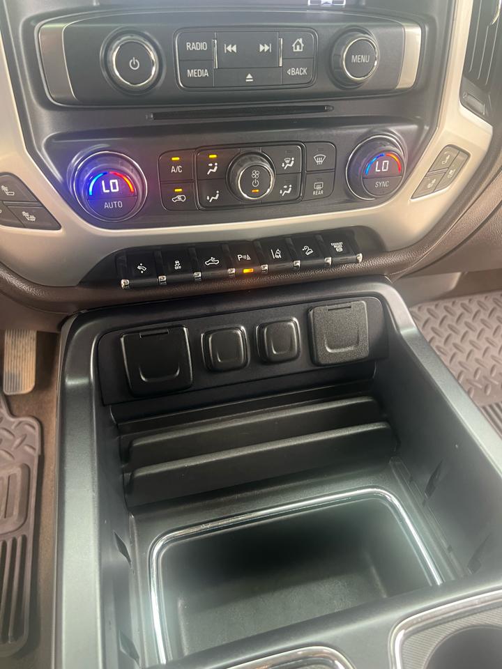 Chevrolet Silverado 3500HD Built After Aug 14 4WD Crew Cab 153.7" LTZ 2015