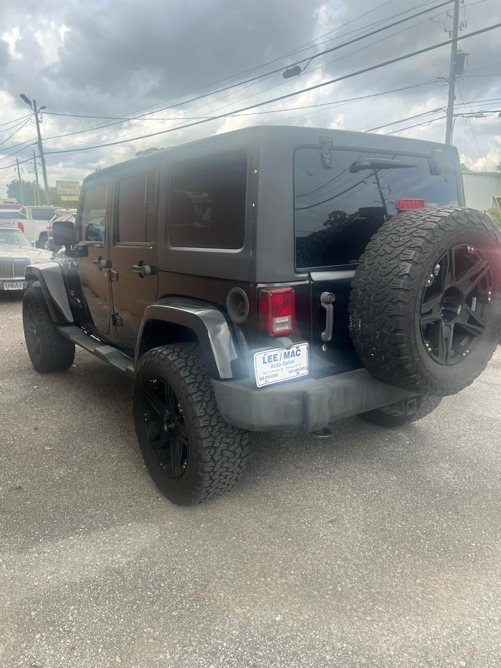 Jeep Wrangler Unlimited 4WD 4dr Sahara 2013