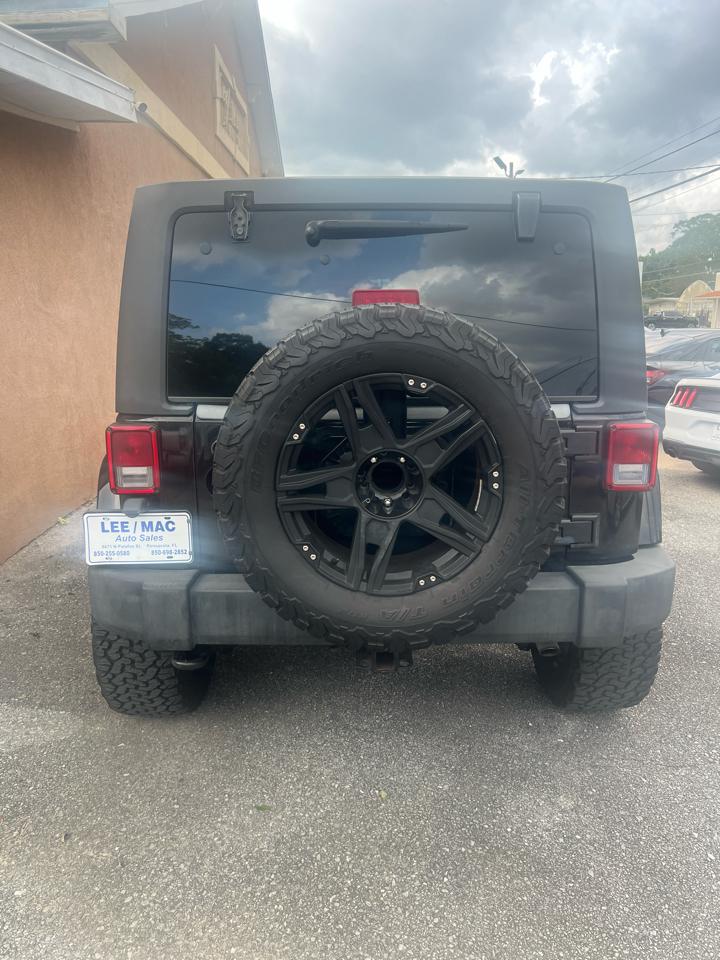 Jeep Wrangler Unlimited 4WD 4dr Sahara 2013