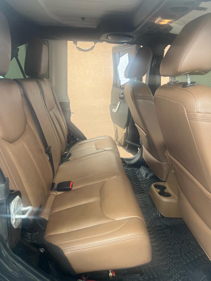Jeep Wrangler Unlimited 4WD 4dr Sahara 2013