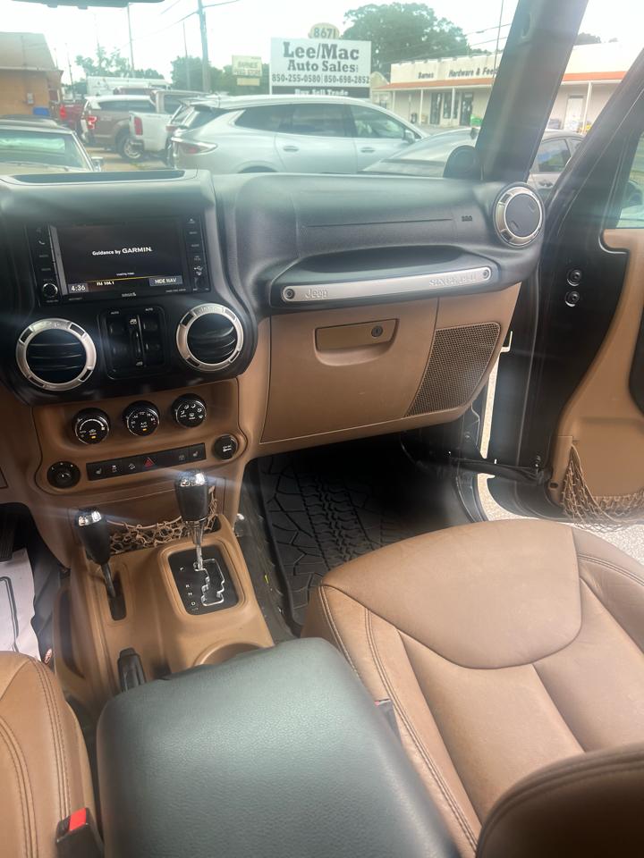 Jeep Wrangler Unlimited 4WD 4dr Sahara 2013