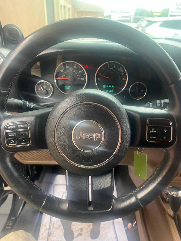 Jeep Wrangler Unlimited 4WD 4dr Sahara 2013