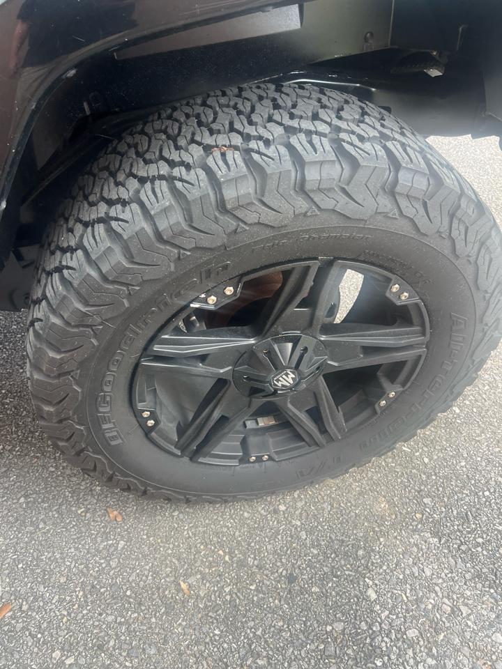 Jeep Wrangler Unlimited 4WD 4dr Sahara 2013