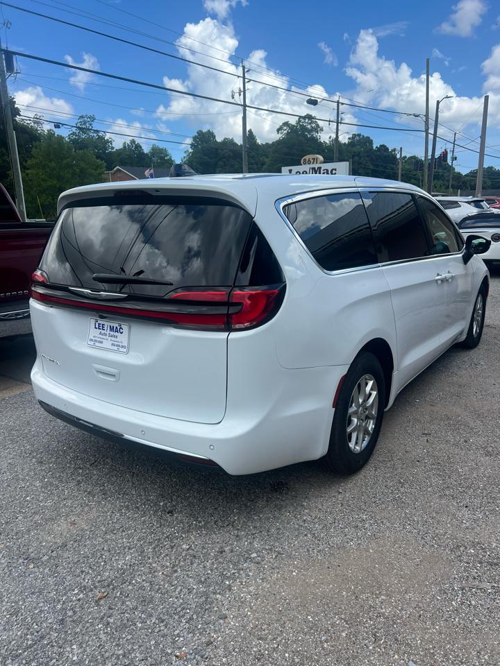Chrysler Pacifica Select FWD 2026
