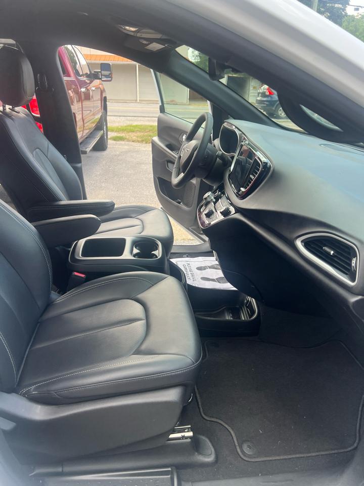 Chrysler Pacifica Select FWD 2026