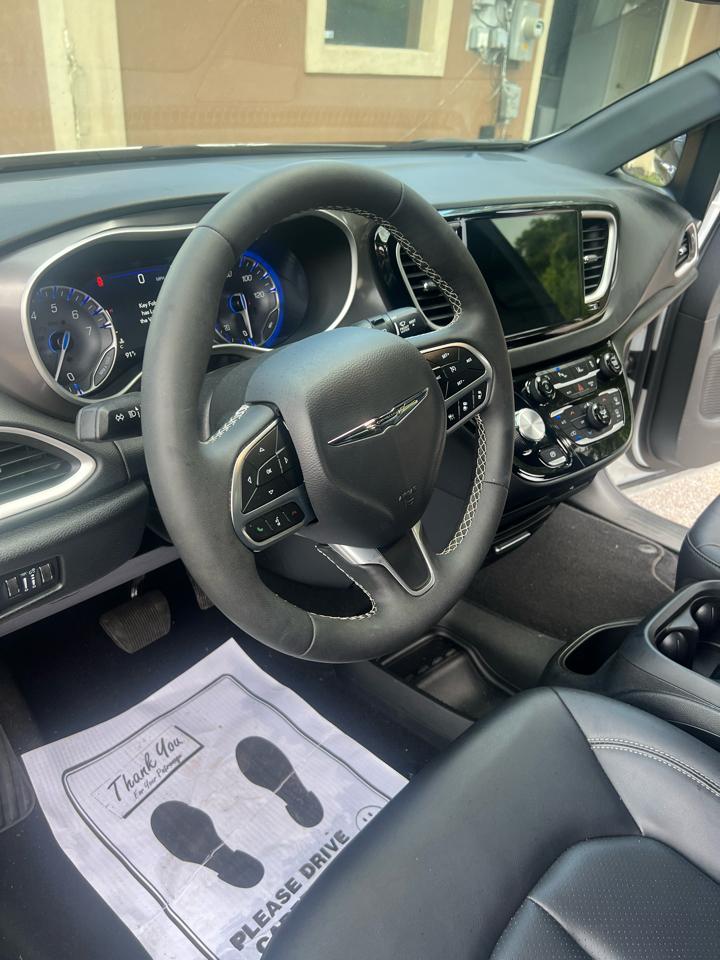 Chrysler Pacifica Select FWD 2026