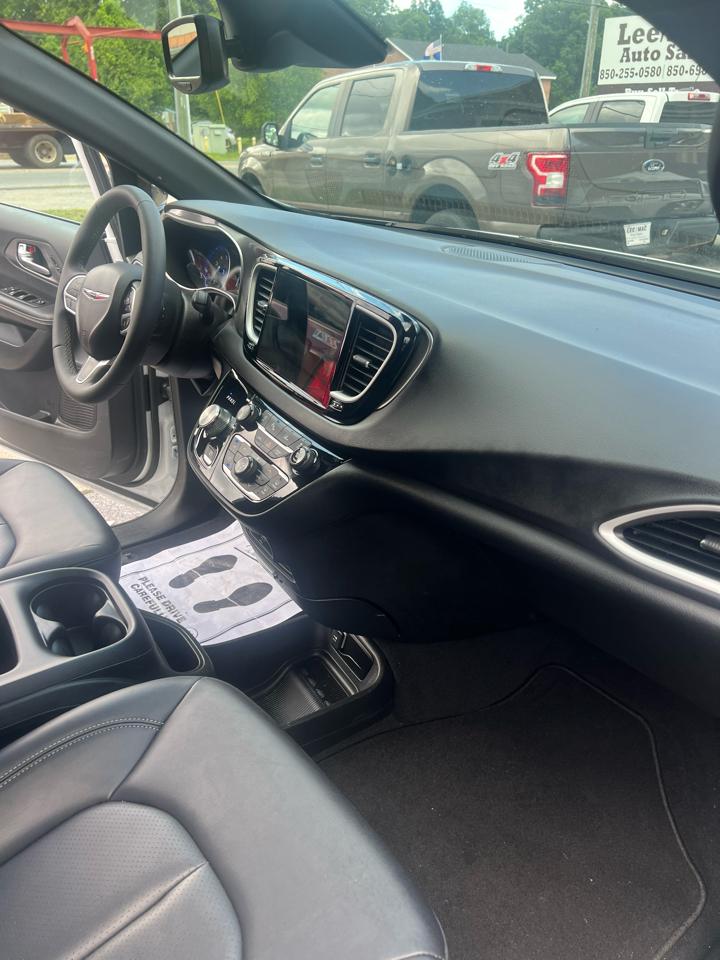 Chrysler Pacifica Select FWD 2026