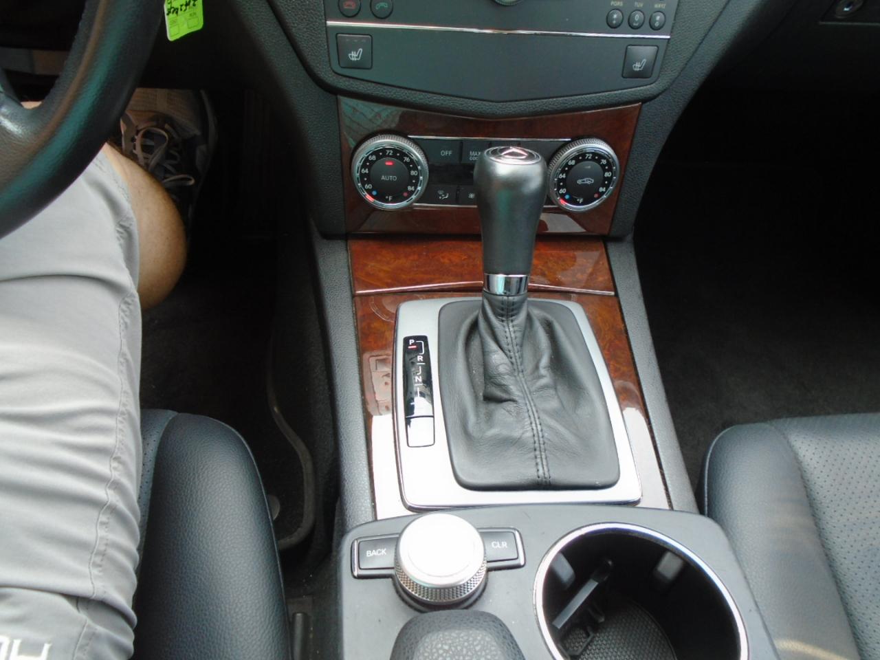Mercedes-Benz C-Class 4dr Sdn 3.0L Luxury RWD 2008