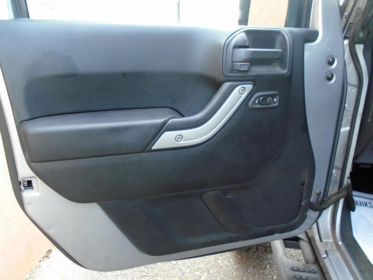 Jeep Wrangler Unlimited 4WD 4dr Rubicon 2014