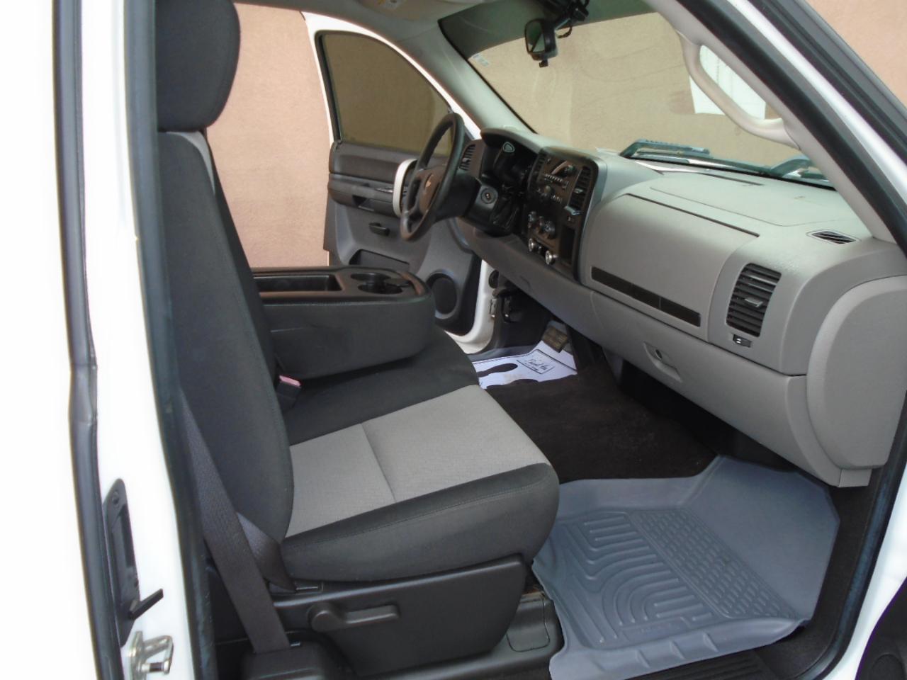 Chevrolet Silverado 1500 2WD Ext Cab 143.5" LS 2009